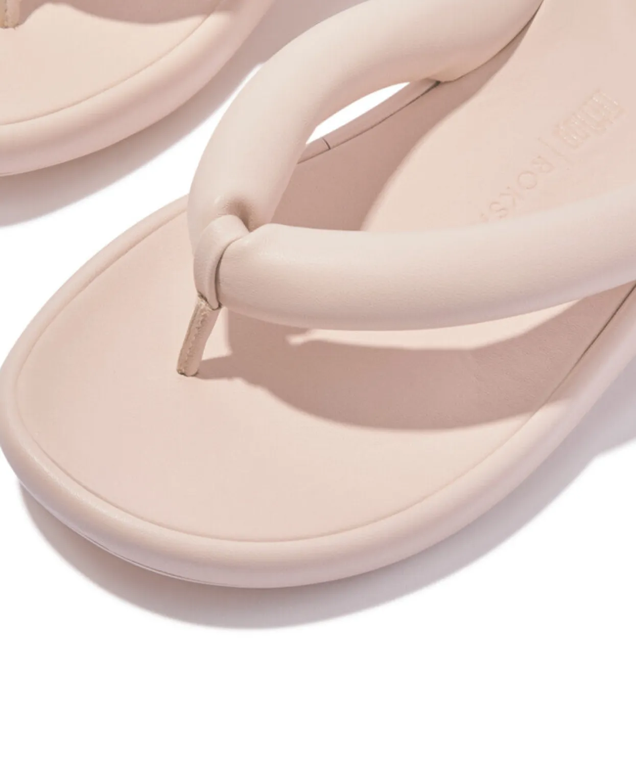 Fitflop IQushion D-Luxe x Roksanda Padded leather Flip Flops Oyster