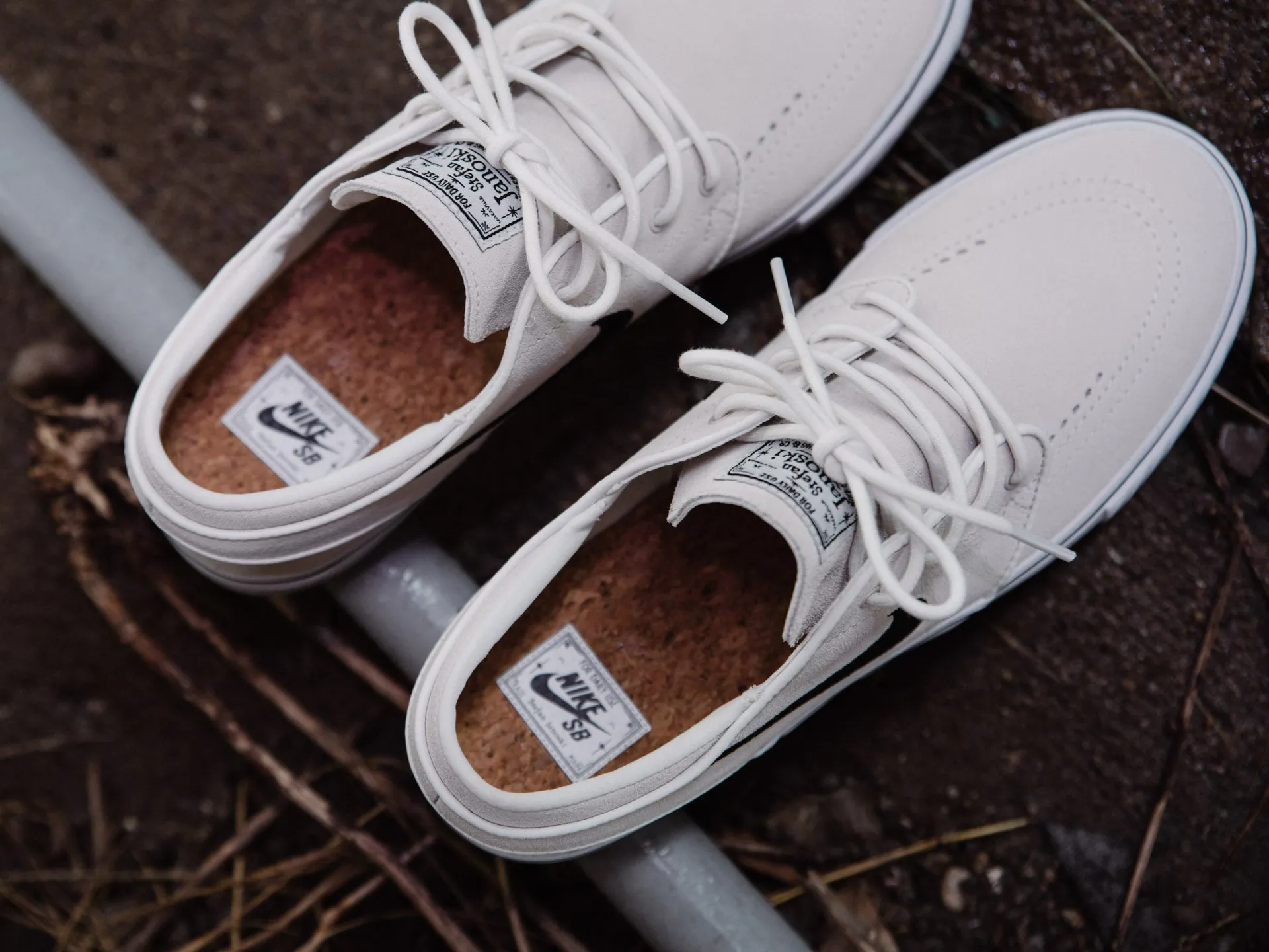 Nike SB Zoom Janoski OG  'Summit White'